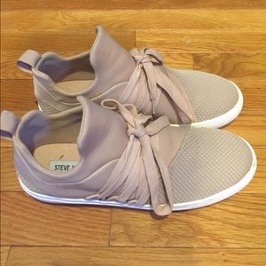 Steve Madden jogger sneaker !